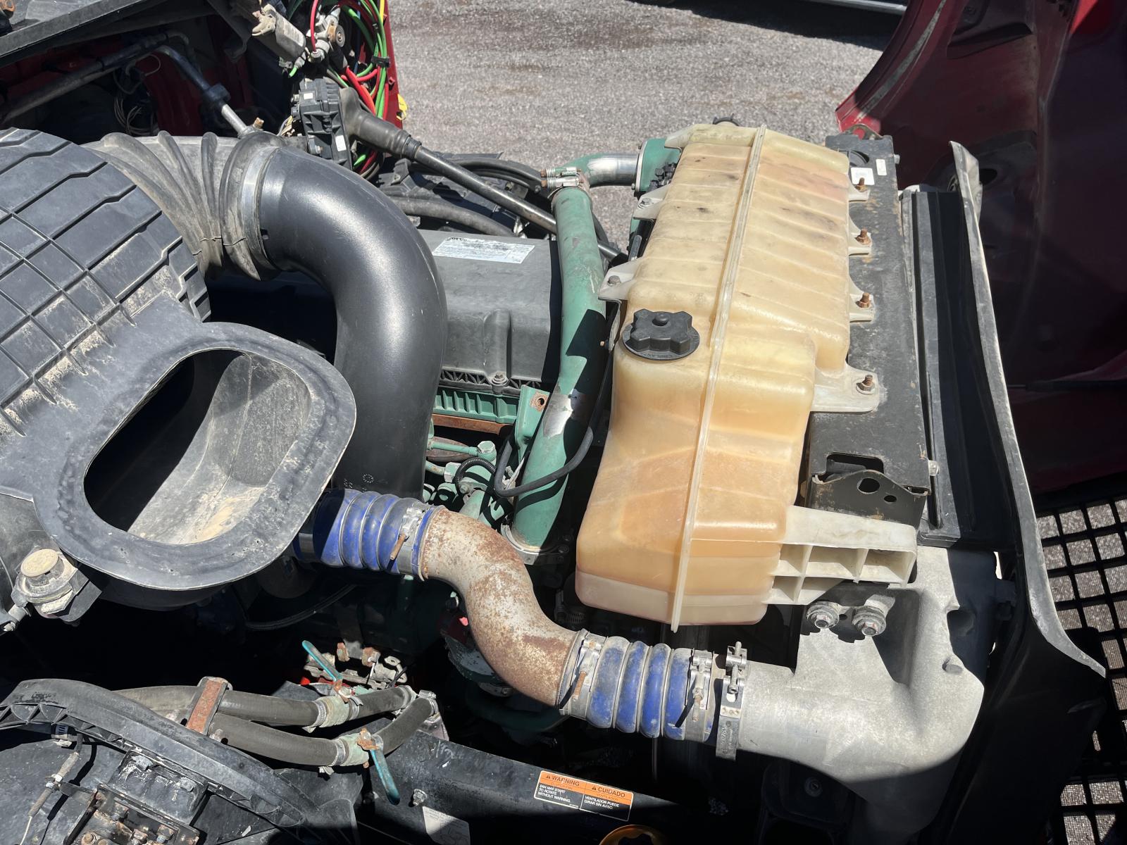 ./imagenes/INVOICE/2019/16570/VOLVO VNL64T670 (10).JPG